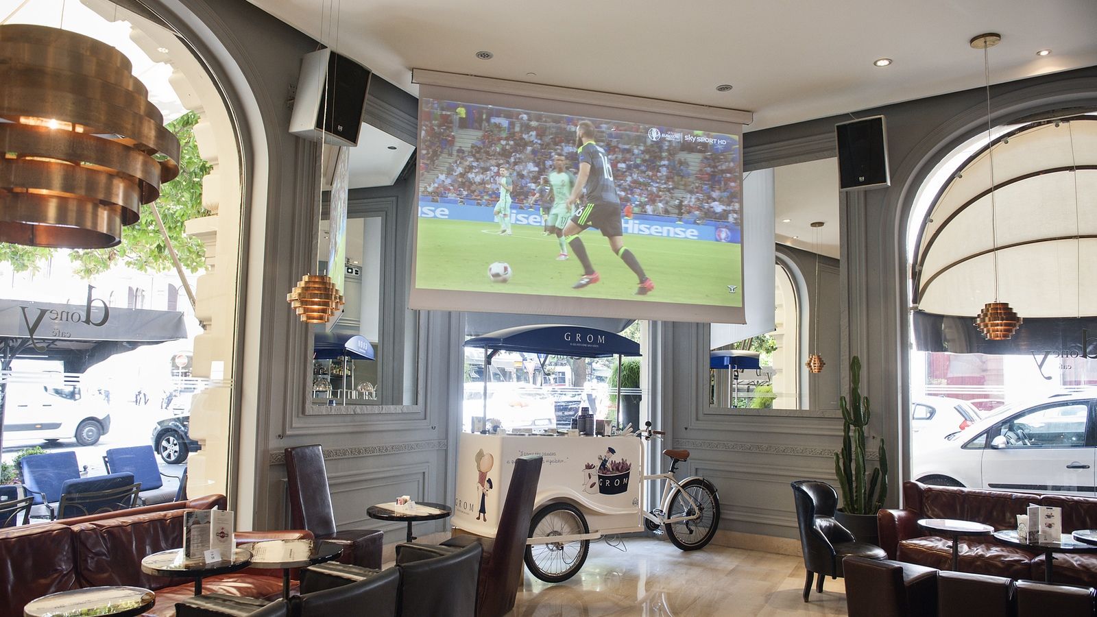 football cafe doney